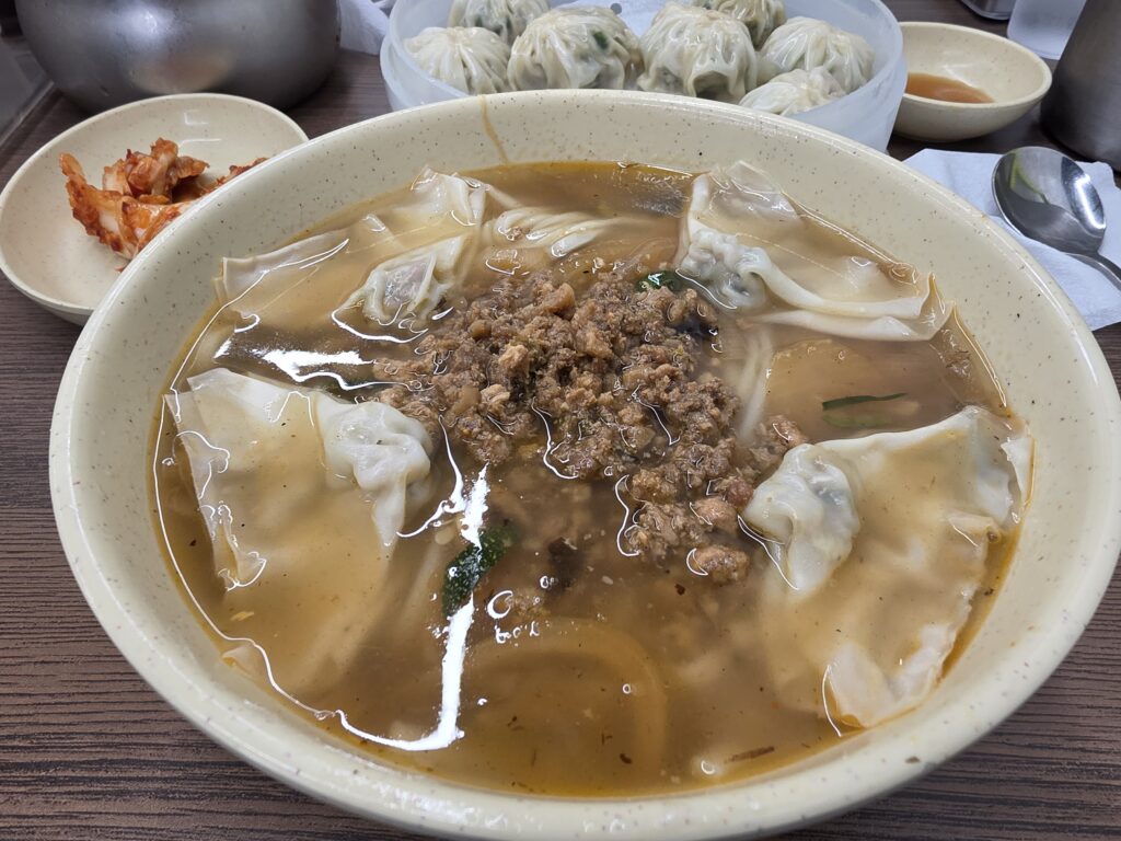 명동교자 칼국수 한 그릇